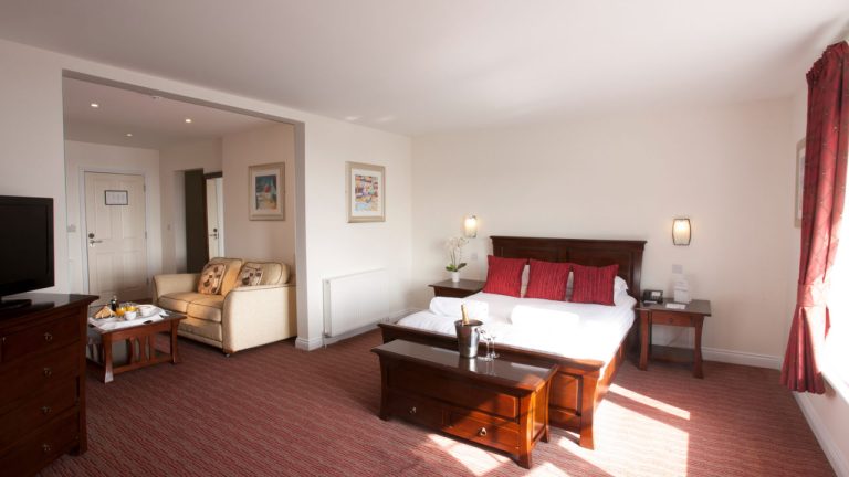 park-central-bournemouth-gallerysignature-room